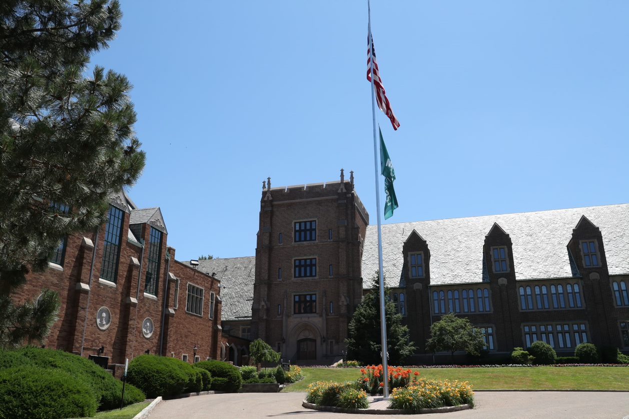 Old Main and Hammermill Library outside