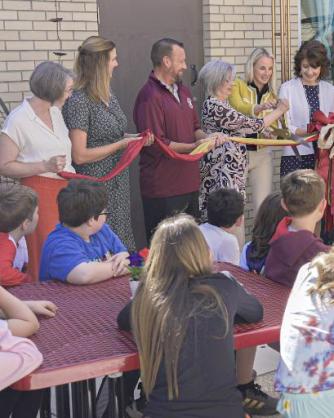 STEM and Vine Ribbon Cutting
