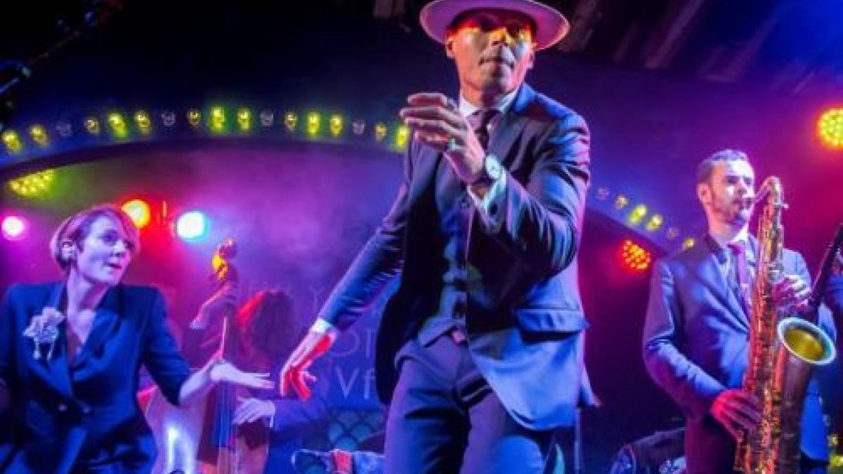 Holiday stomp with the hot sardines