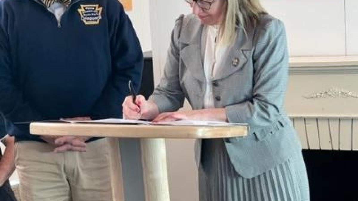 Mercyhurst University President Kathy Getz and PILA President Jim Vieira