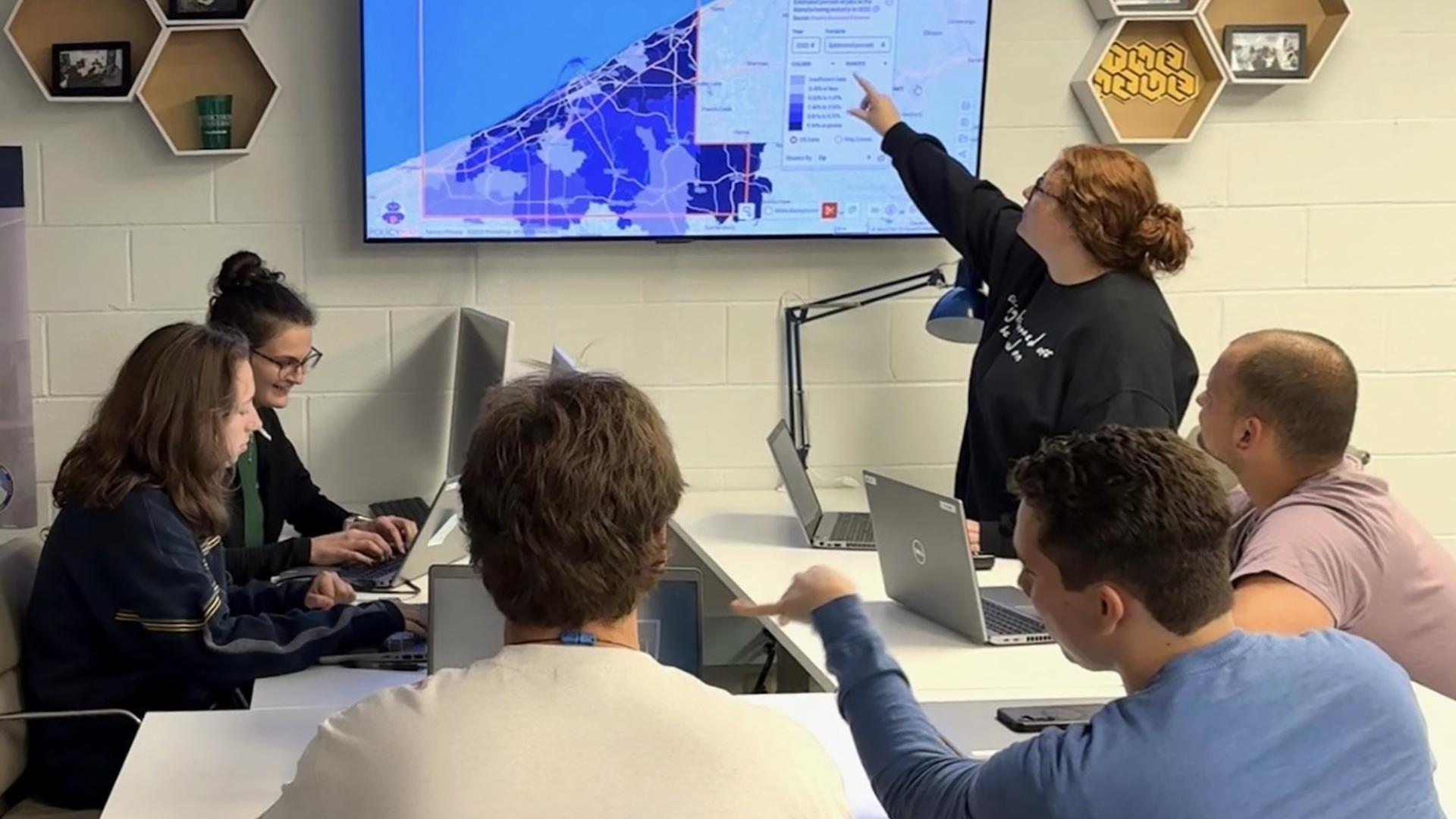 Students in Innovation Entente Lab (IEL)