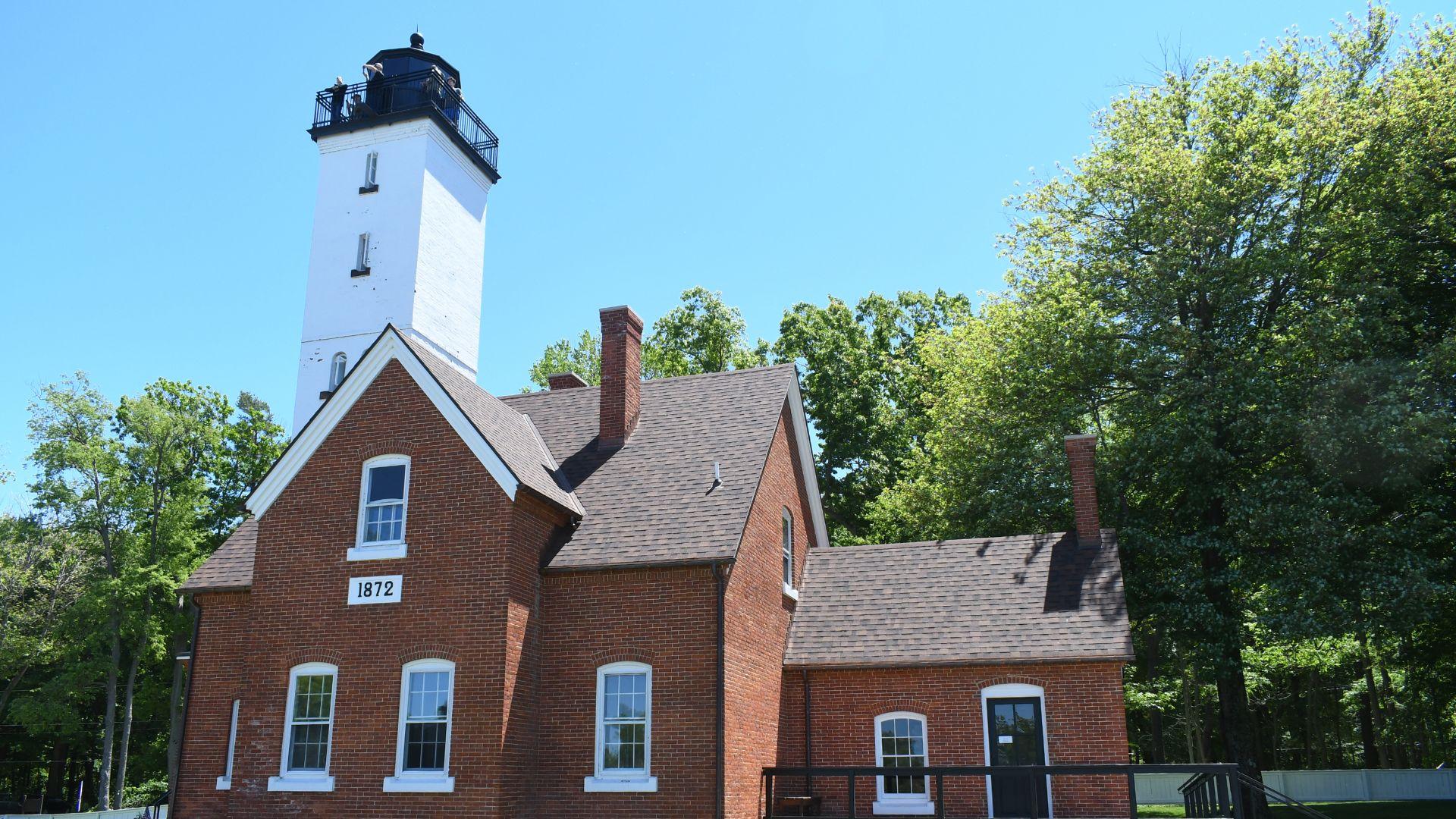 History header - Presque Isle lighthouse
