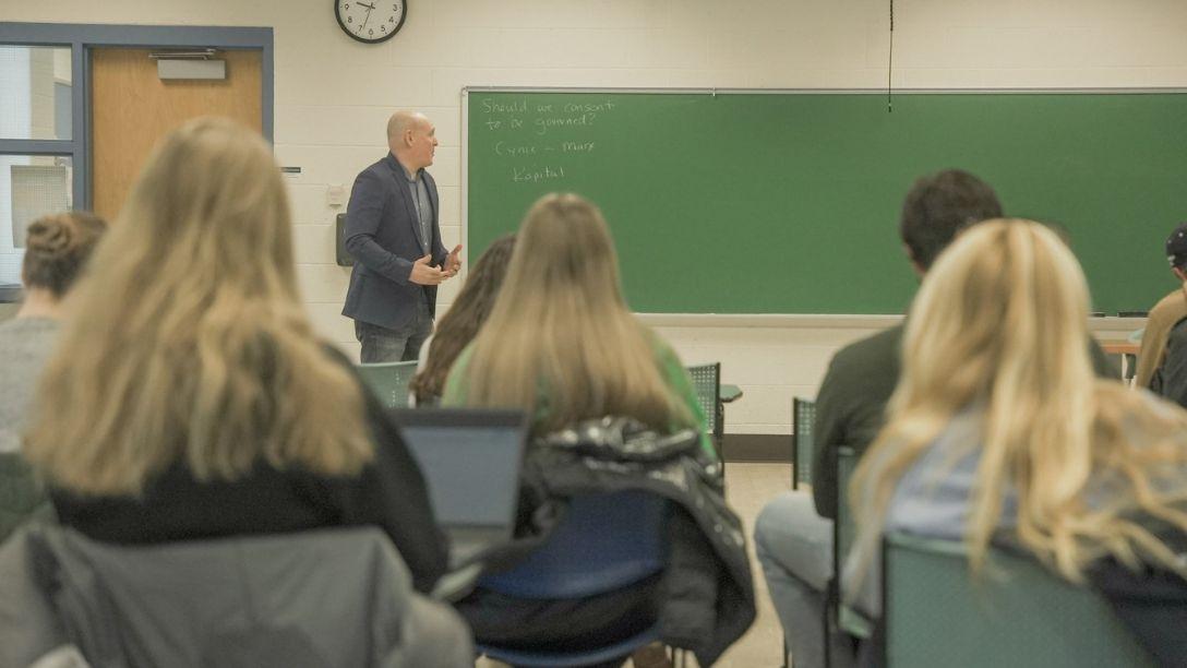 Morris Students Back of Classroom